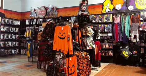 Take a look inside the massive, 1,000-store chain that only operates in the run-up to Halloween ...