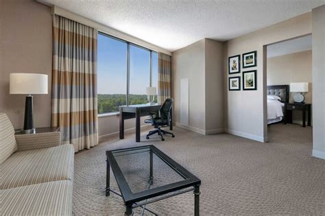 Sheraton Greensboro at Four Seasons Greensboro | Bookonline.com