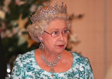 The Nizam of Hyderabad Necklace | Queen Elizabeth II's Necklaces | POPSUGAR Fashion Photo 9