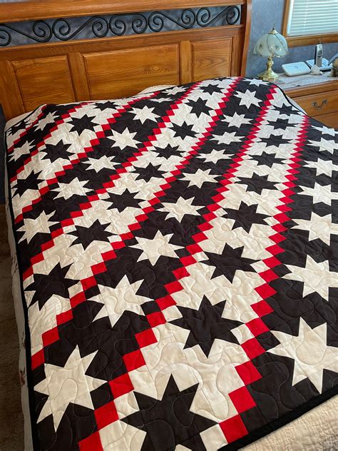 Stunning Black, White and Red Star Quilt - Etsy