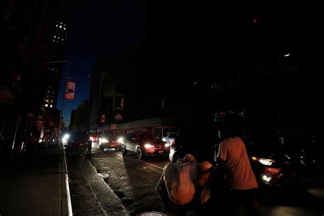 Thousands left in the dark during NYC power outage