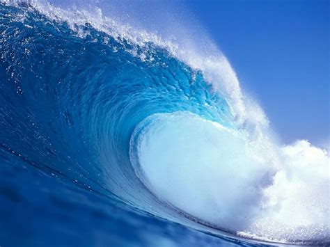 Free Crashing Waves wallpaper | 1024x768 | #30233