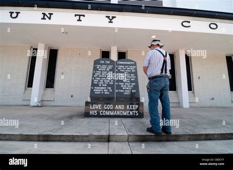 Controversial 10 Commandments monument on steps of Dixie County ...