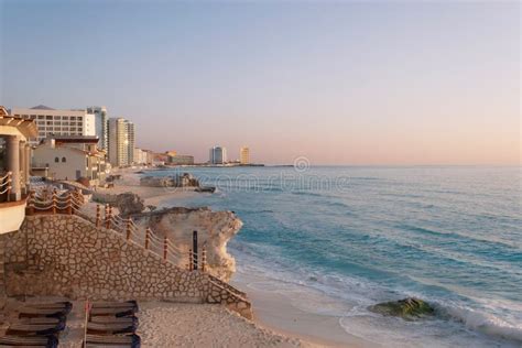 Cancun beach sunrise stock image. Image of caribbean - 20544309