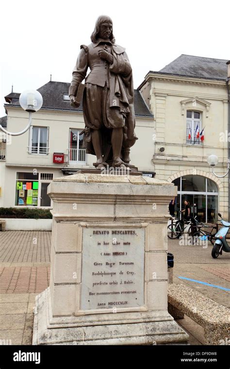 Descartes statue france hi-res stock photography and images - Alamy