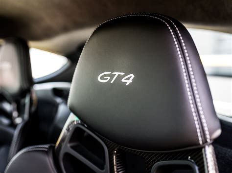 2025 Porsche Cayman: 40 Interior Photos | U.S. News