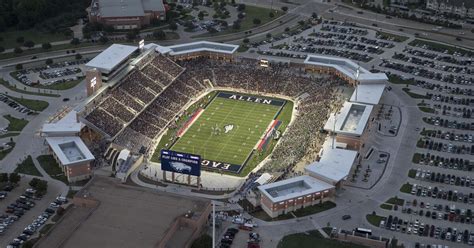 After Texas high school builds $60-million stadium, rival district plans one for nearly $70 ...