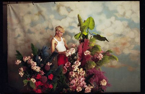 Watch Troye Sivan “Bloom” in a New Video Directed by Bardia Zeinali | Vogue