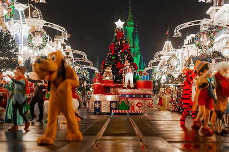 Guide To Walt Disney World Resort Christmas Events