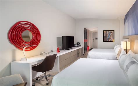 Cincinnati Hotel Rooms | Suites | The Summit Hotel