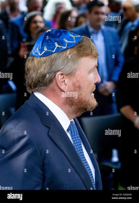 King Willem-Alexander of the Netherlands reveals National Holocaust Namesmonument in Amsterdam ...