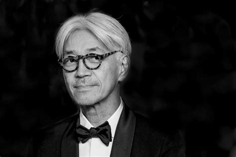 Ryuichi Sakamoto, Grammy- and Oscar-Winning Composer, Dies at 71