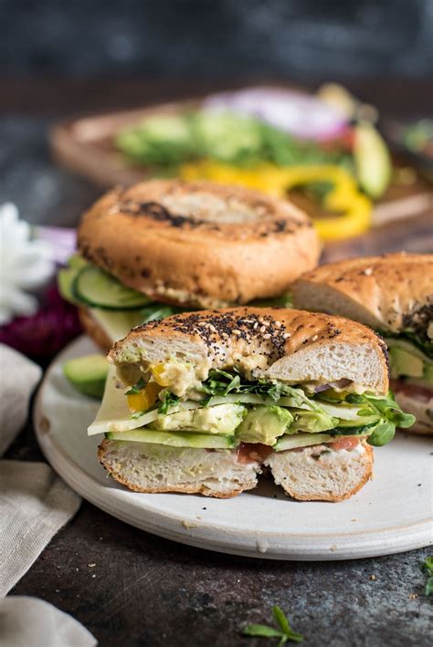 This is the Best Veggie Bagel Sandwich- loaded with hummus, cream ...