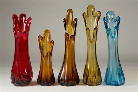 5 Stretch Swung Vases - Vintage Fluted Petal Art Glass Vases - Handblown Drip Style Bud Vase ...