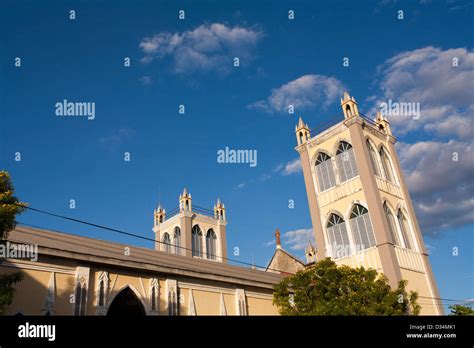 Iglesia san antonio chinandega hi-res stock photography and images - Alamy