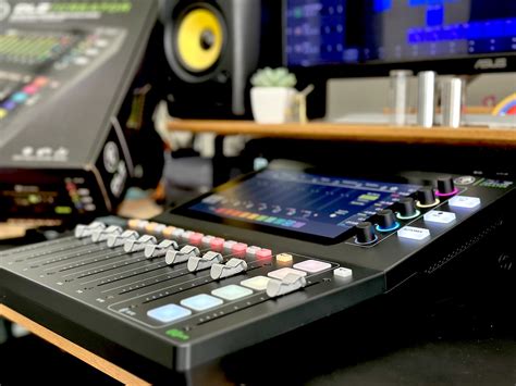 Hands-on with the new Mackie DLZ Creator Adaptive Digital Mixer