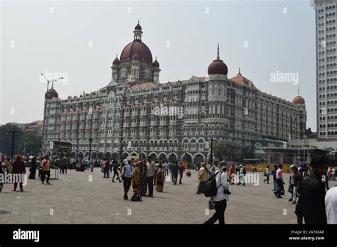 Luxury Hotel in Mumbai Stock Photo - Alamy