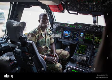 Airbus a400m cockpit hi-res stock photography and images - Alamy