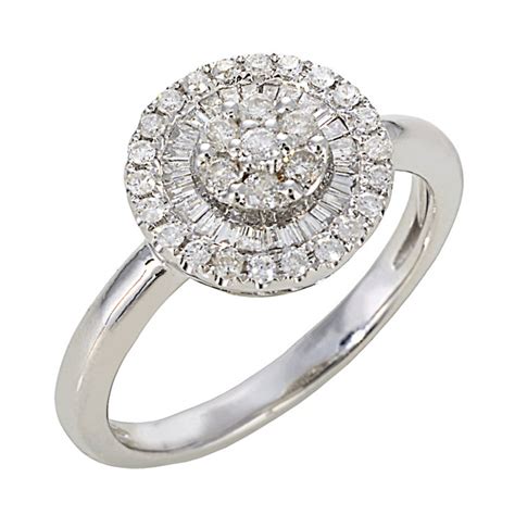 Affordable Engagement Rings Under $1,000 | Glamour