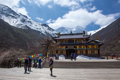 Ancient Huanglong Temple | The Yellow Dragon Taoist Temple w… | Flickr