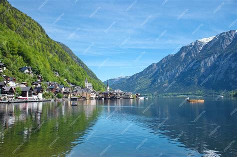 Premium Photo | Hallstatt lake in austria