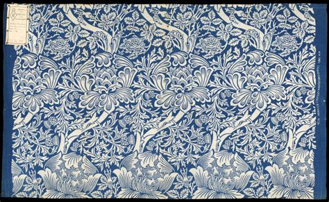 V&A · William Morris Textiles