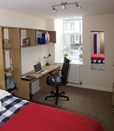 5-Bed Apartments | Student Clubhouse - Professional Student ...