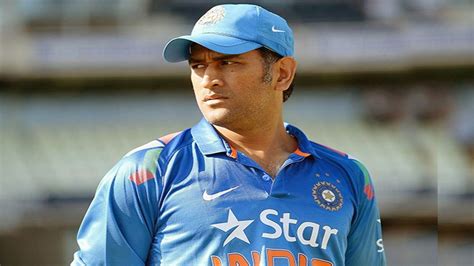 Best Books To Read On MS Dhoni: Captain Cool The Ultimate Opportunists