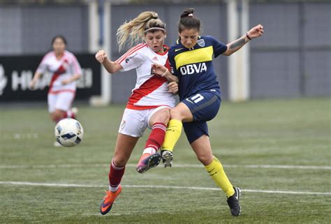 “Queremos hacer esto que tantos nos gusta”. La lucha de las mujeres por jugar al fútbol – Razón ...