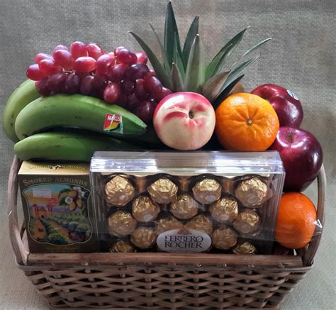 Fruit Basket,Chocolate & Nuts | flowerandballooncompany.com