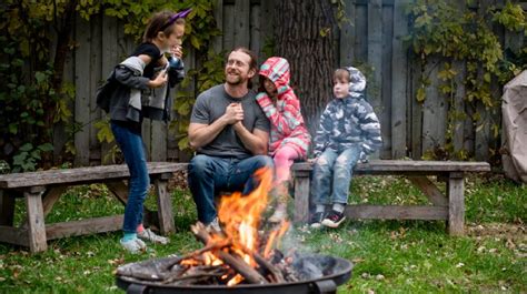 5 Fun Games to Play With Kids Around the Campfire | ParentMap