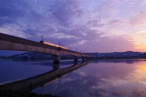 Train Crossing the Bridge over glassy water image - Free stock photo - Public Domain photo - CC0 ...