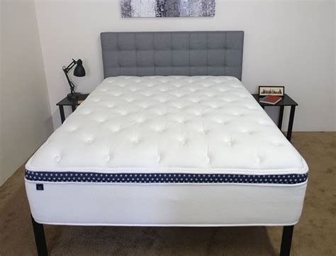 Best Mattress for Couples (2021) - Satisfy Both of Your Needs