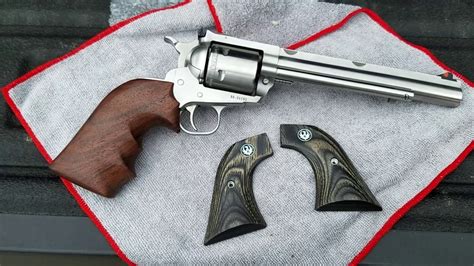 Ruger Super Blackhawk Hunter Custom Badger Grips - YouTube