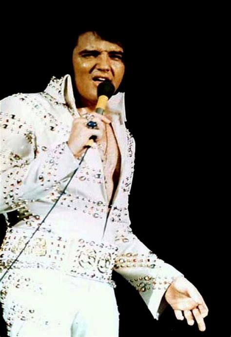 ELVIS LIVE ON STAGE IN 1973 | Elvis in concert, Elvis presley, Elvis