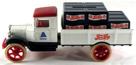 Ertl vintage PEPSI-COLA Delivery Truck BANK 1931 Hawkeye Crate Truck Alpac | Pepsi, Pepsi cola, Cola