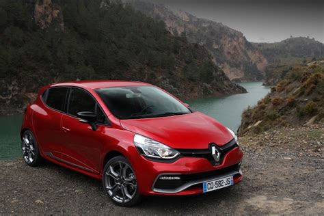 The New Renault Clio RS Sport 200 EDC In SA - Specs and Prices - Cars.co.za