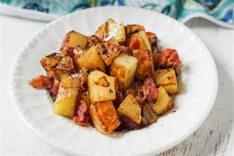 German Fried Potatoes with Bacon - easy side dish recipe for dinner!