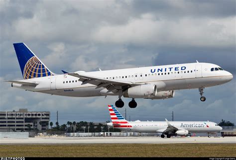 N448UA | Airbus A320-232 | United Airlines | Jorge Saenz | JetPhotos