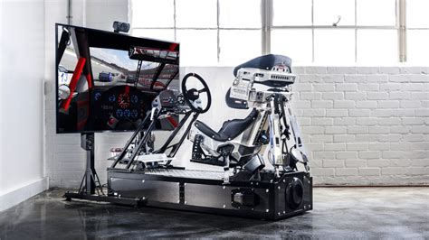 This VR Driving Simulator Is So Realistic That Pro Racers Now Use It to Train