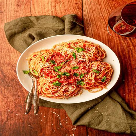 Tutustu 58+ imagen real italian tomato pasta sauce - abzlocal fi