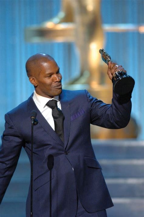 Jamie Foxx Wins Oscar For Ray