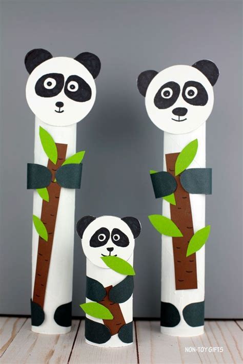 Paper roll panda craft - zoo animal craft for kids #animalcraftsforkids Make a recycled ZOO ...