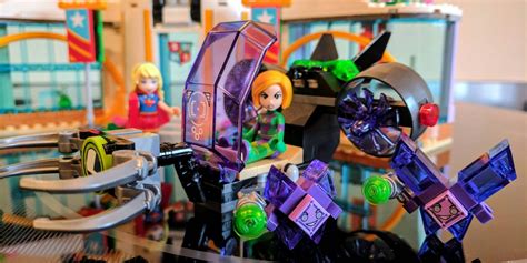 Review: DC Super Hero Girls Team Up for One Awesome Lego Set