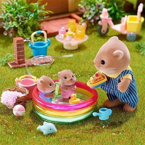 Calico Critters💛🌈 | Calico critters families, Calico critters furniture, Sylvanian families