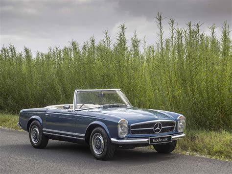 Mercedes-Benz 280 Sl Pogada for hire in Stratford Upon Avon - BookAclassic