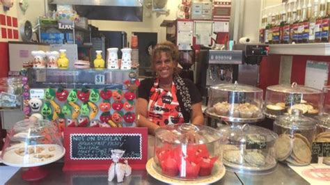 Frost Bakery owner loves her customers, confines in Downtown Alton ...