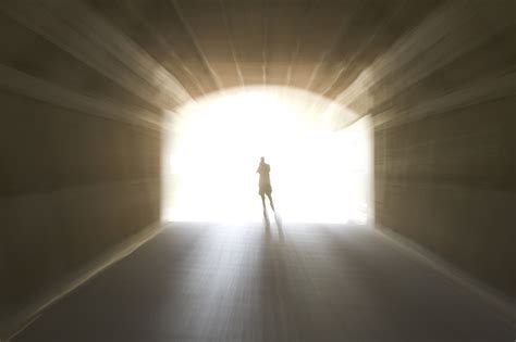 Near-death experiences: Visions of dead loved ones at end of life 'are comforting part of dying ...