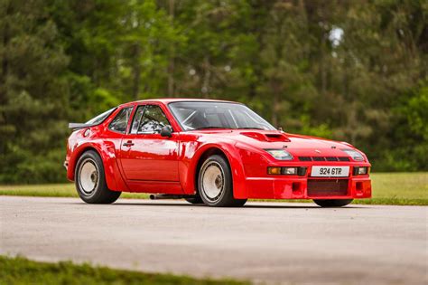 From Baby Porsche to Front-Engined Beast: The Story of the 924 Carrera ...