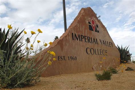 STONE PROFILE OF MOUNT SIGNAL AT IMPERIAL VALLEY COLLEGE